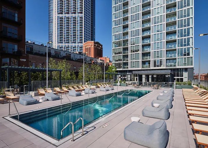 Hotel Level River North 4*