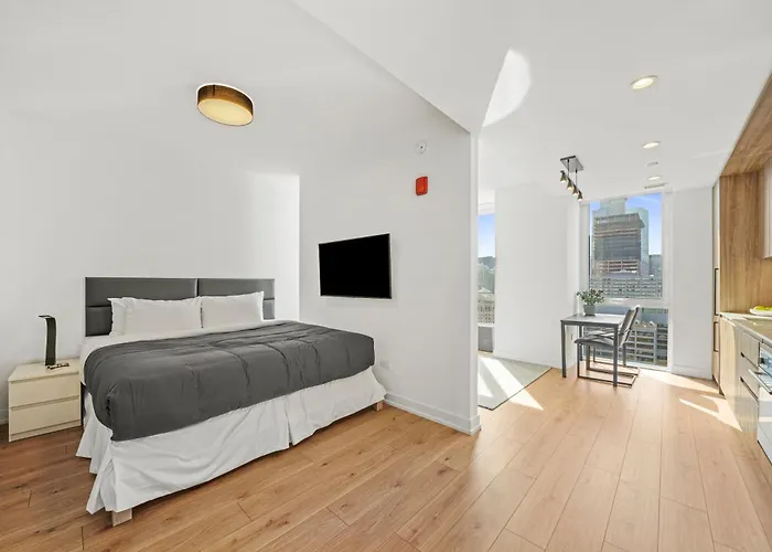 Hotel Level River North 4*