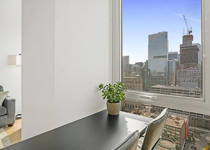 Hotel Level River North Chicago