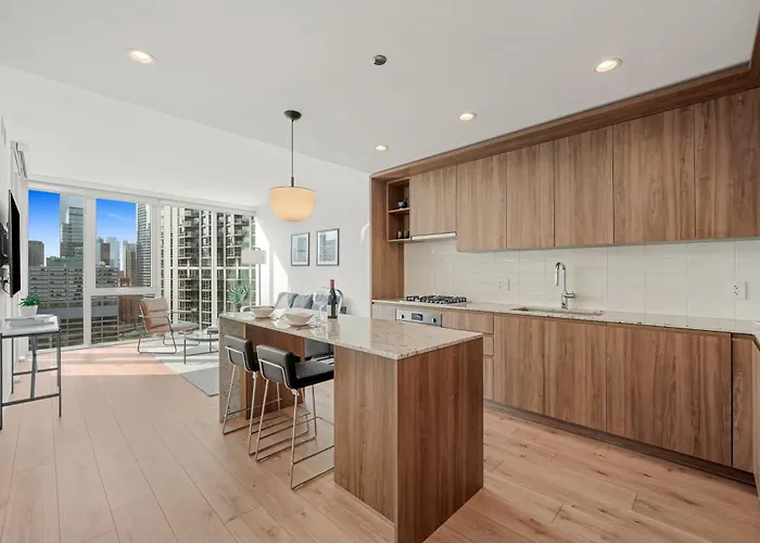 Level River North 4*