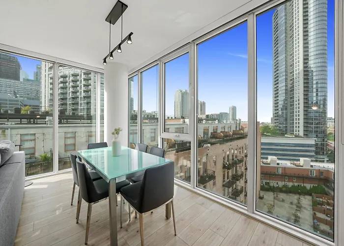 Level River North Hotel 4*