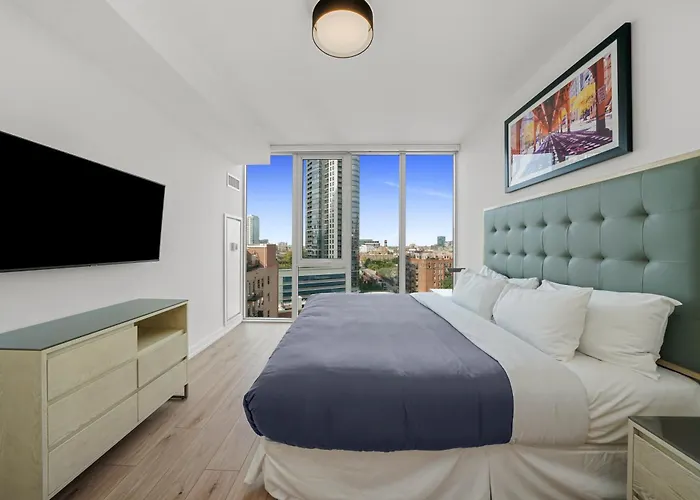 Level River North 4*