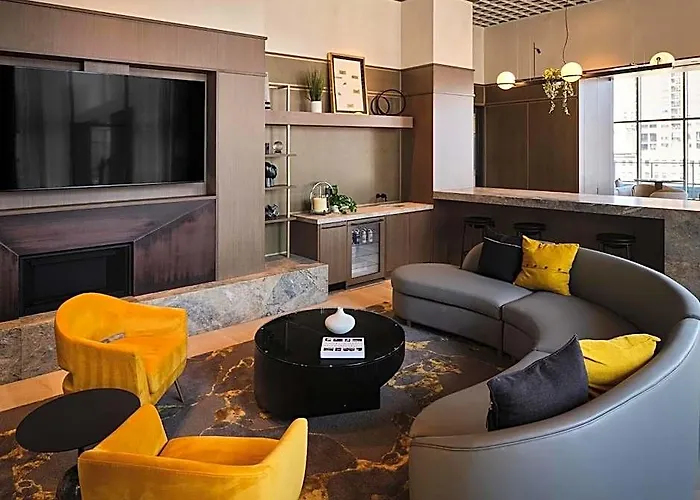 Level River North Hotel 4*