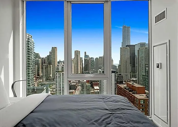 Hotel Level River North